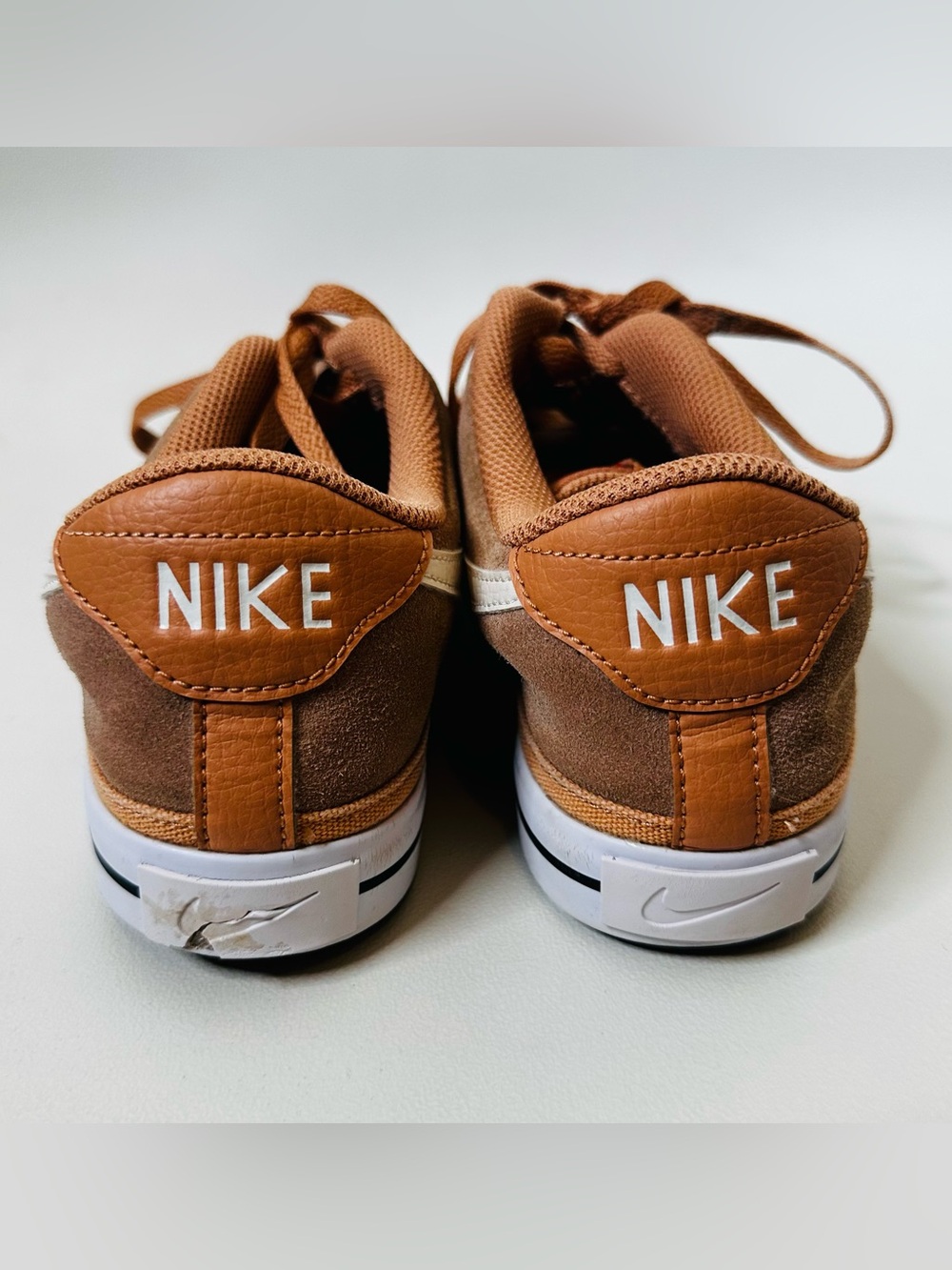 Nike Low-Top Suede Sneakers in Tan and Cream - Picture 4 of 7